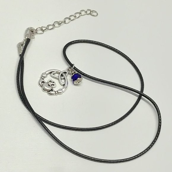 Claddagh Charmed Triquetra Celtic Trinity Knot - Picture 5 of 8